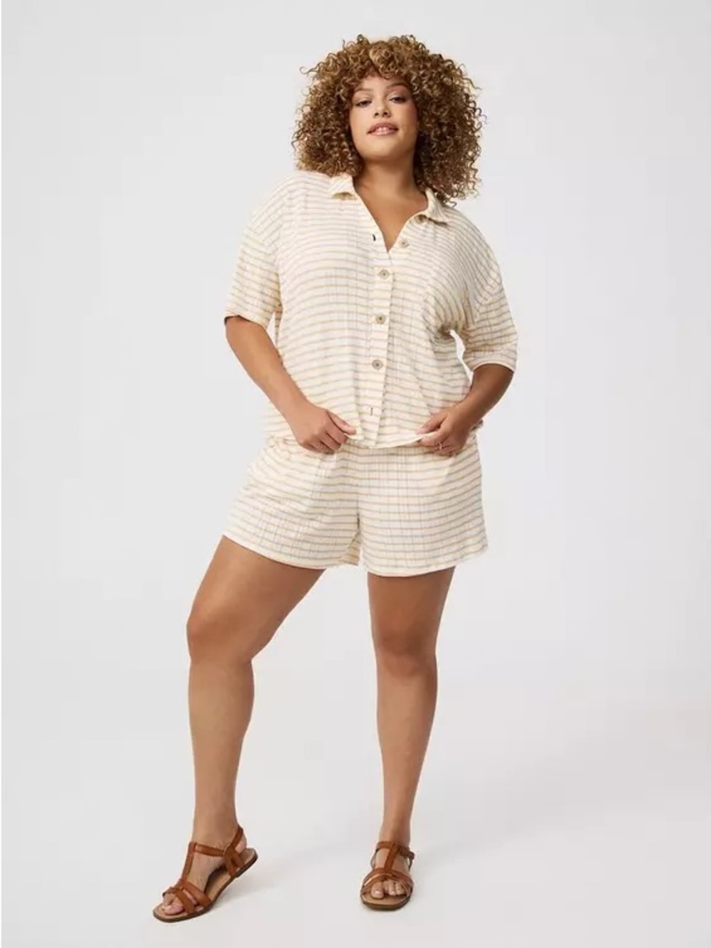 Torrid Collared Crop Top - Picture 4 of 9